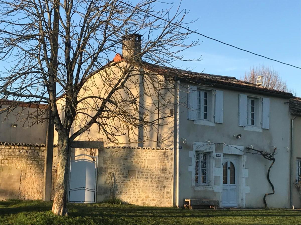 La Maison De Josephine Montignac-Charente Εξωτερικό φωτογραφία